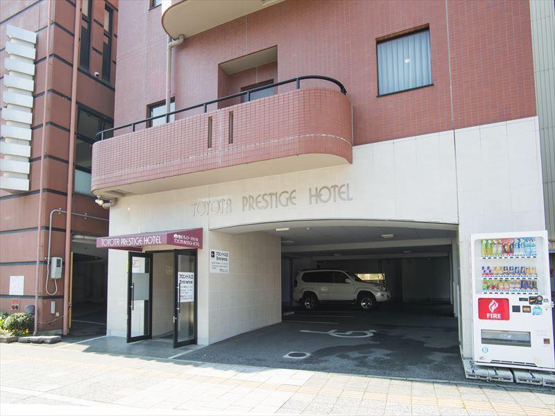 Toyota Prestige Hotel Buitenkant foto